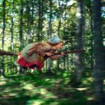 Die kleine Hexe (Karoline Herfurth) fliegt zum Blocksberg