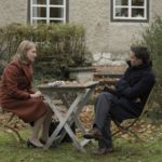 Lara (Corinna Harfouch) mit ihrem Sohn Viktor (Tom Schilling)