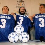 José Carreras, Luciano Pavarotti et Placido Domingo se produiront au pied de la Tour Eiffel, pour un concert exceptionnel, à l'occasion de la Coupe du Monde de football, le 6 janvier 1998, à Paris, France. (Photo by Alain BENAINOUS/Gamma-Rapho via Getty Images)